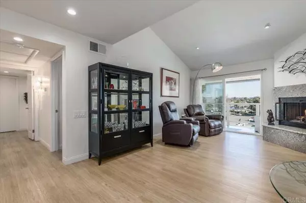 San Marcos, CA 92078,1616 Circa Del Lago #C306