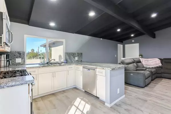 Vista, CA 92084,900 Lemon Avenue