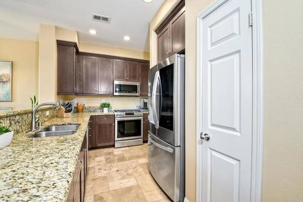 Carlsbad, CA 92009,6946 BRASS Pl