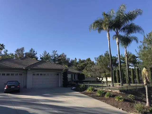 2216 Eucalyptus Ave, Escondido, CA 92029