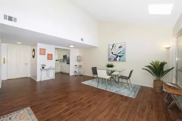 Oceanside, CA 92057,3760 Vista Campana #28