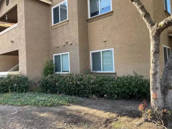 San Marcos, CA 92069,214 Woodland Pkwy ## 106