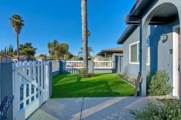 Oceanside, CA 92057,136 Avenida Del Gado