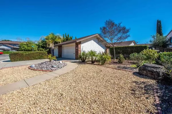 2150 Pepper Tree Place, Escondido, CA 92026