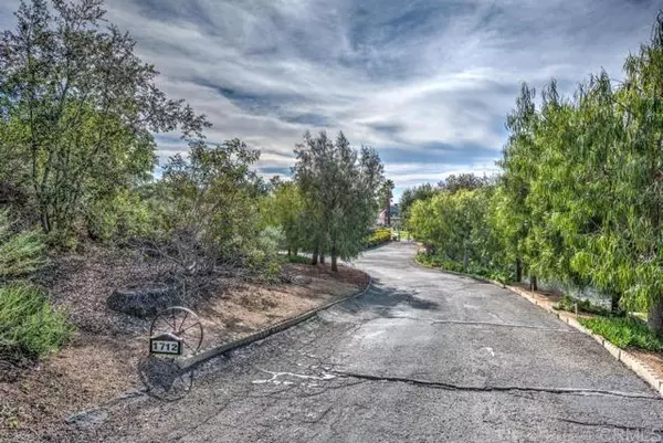 Fallbrook, CA 92028,1712 Santa Margarita Drive