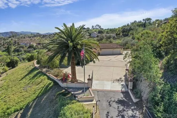 Fallbrook, CA 92028,2715 Via Del Robles