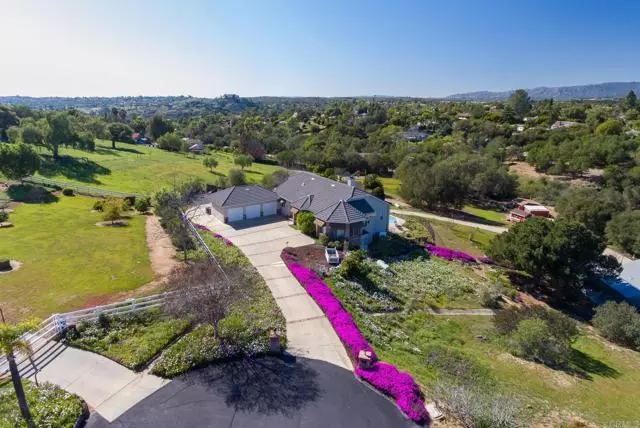 Fallbrook, CA 92028,2902 Amber Vista