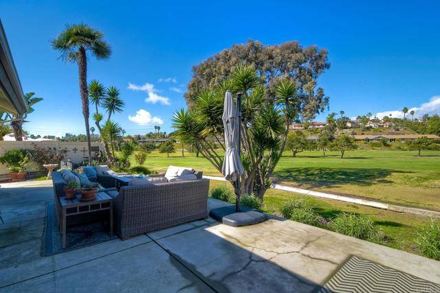 2337 Nicklaus Drive, Oceanside, CA 92056