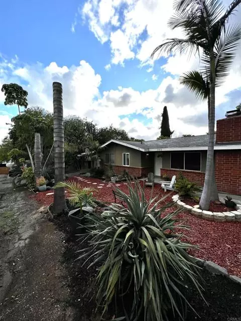 Vista, CA 92083,262 Plumosa Avenue