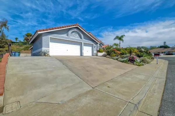 Vista, CA 92084,1264 Girard Court