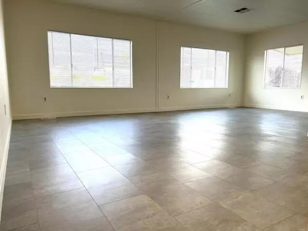 San Marcos, CA 92078,650 S Rancho Santa Fe #192