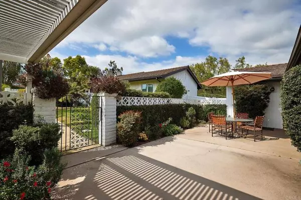 Rancho Santa Fe, CA 92067,6145 La Flecha #3