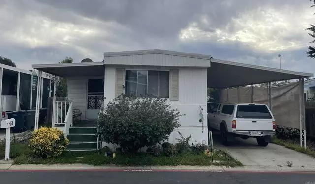 Escondido, CA 92029,900 Howard #54