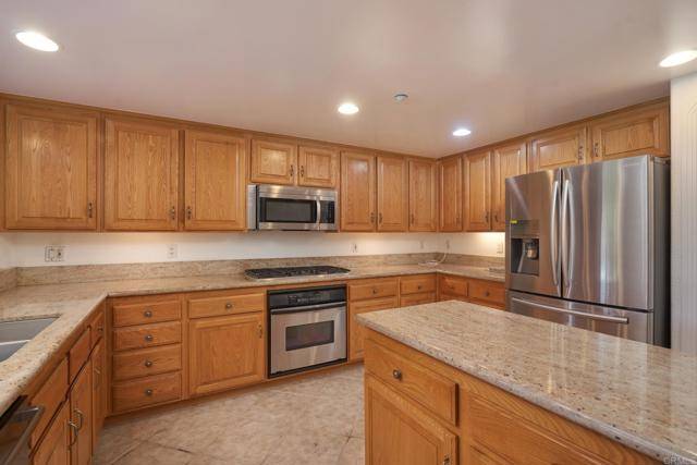 San Diego, CA 92101,301 W G Street #301