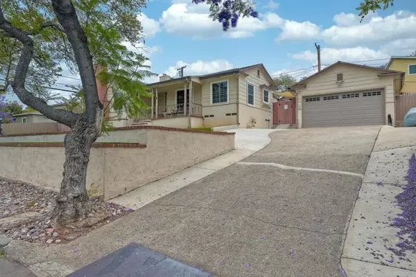 Spring Valley, CA 91977,8845 Greenview Place