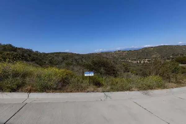 Vista, CA 92084,2255 Panoramic