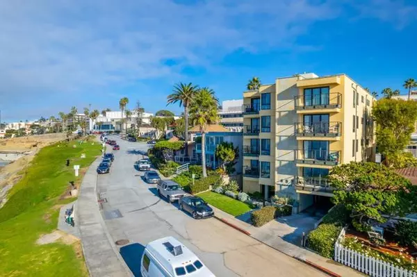 La Jolla, CA 92037,457 Coast #503