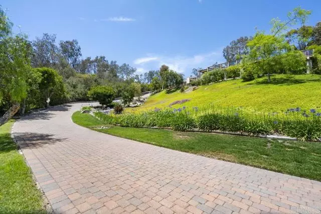 4988 El Acebo, Rancho Santa Fe, CA 92067