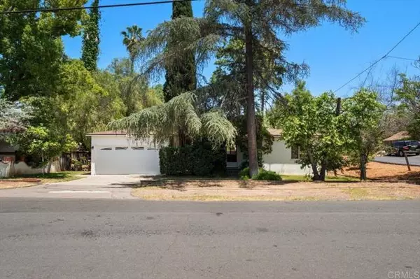 2042 Alexander Drive, Escondido, CA 92025