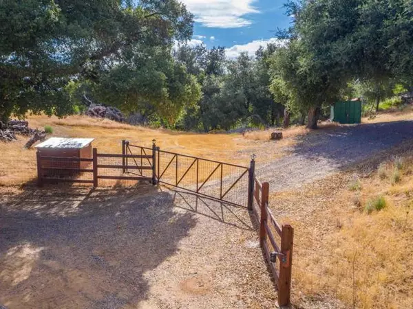 Santa Ysabel, CA 92070,8 Mesa Grande