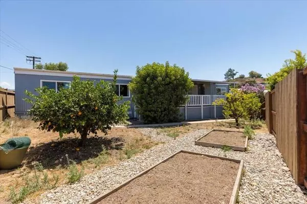 San Marcos, CA 92069,971 Borden #11