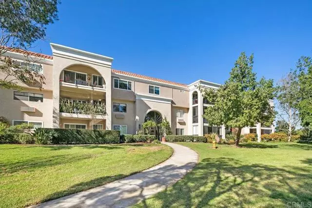 3499 BAHIA BLANCA W #2D, Laguna Woods, CA 92637