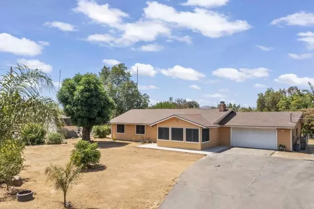 Ramona, CA 92065,932 Etcheverry Street