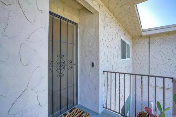 La Mesa, CA 91942,8220 Vincetta Dr #44