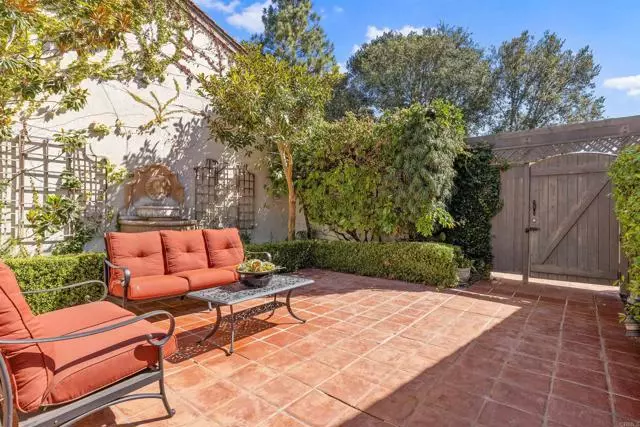 16902 Via de Santa Fe #6, Rancho Santa Fe, CA 92091