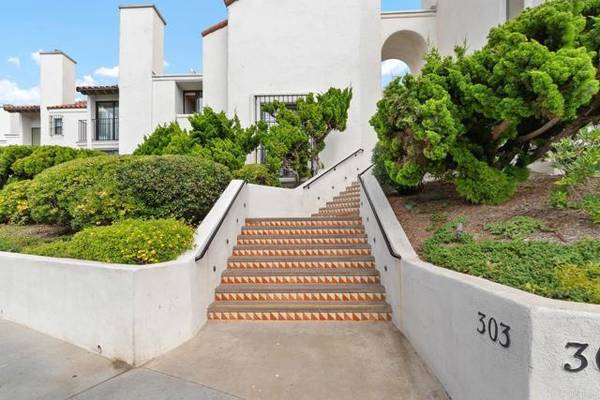 La Jolla, CA 92037,303 COAST BLVD #17