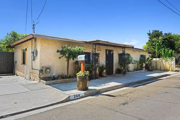 244 Avenida De La Plz, Vista, CA 92083