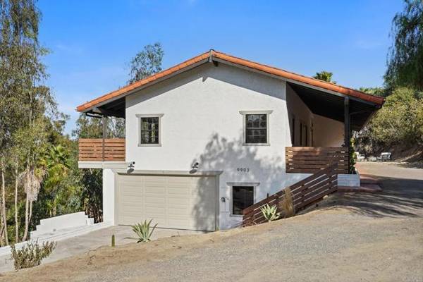 La Mesa, CA 91941,9903 Shadow Road