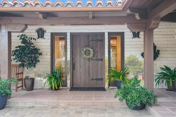 Rancho Santa Fe, CA 92067,4448 La Orilla