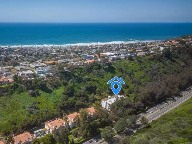 La Jolla, CA 92037,2892 Torrey Pines Rd