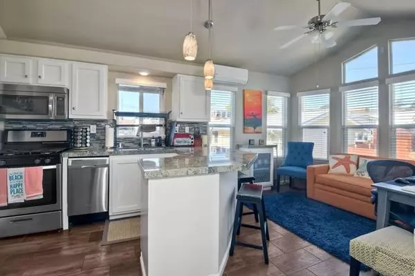 Encinitas, CA 92024,123 jasper #19