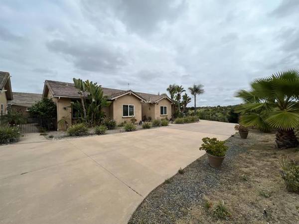 32183 Dos Ninas Rd, Bonsall, CA 92003