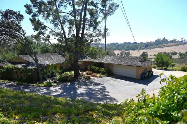 17644 Loma Linda, Rancho Santa Fe, CA 92067