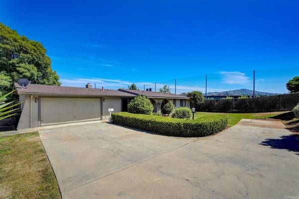 909 Rock Springs Road, San Marcos, CA 92069