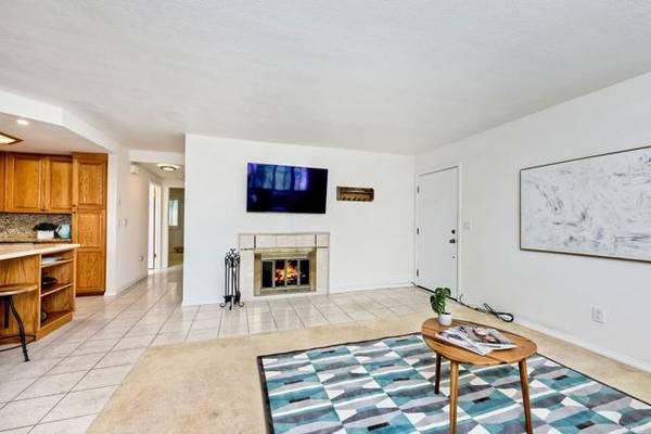 Encinitas, CA 92024,155 Rosebay Dr #6