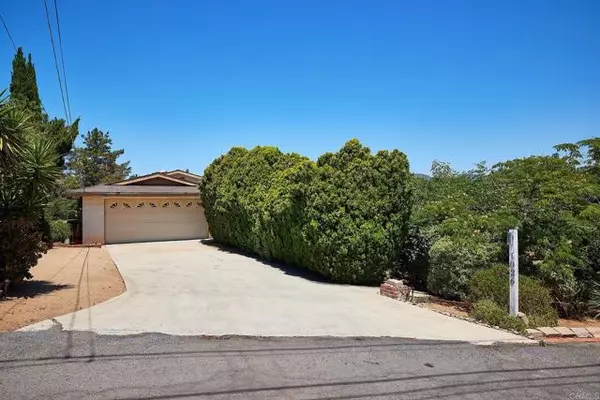 1026 Eucalyptus Avenue, Vista, CA 92084