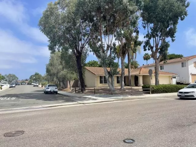 Carlsbad, CA 92009,2928 Levante Street