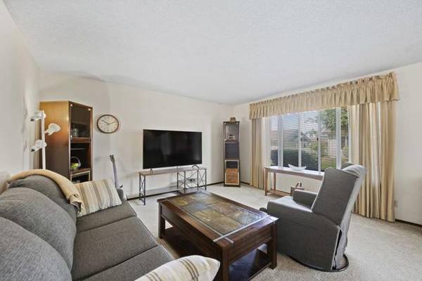 Oceanside, CA 92057,1035 Turnstone Way