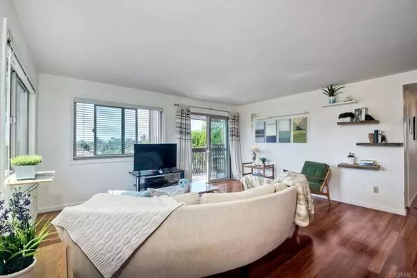 Encinitas, CA 92024,155 Rosebay Drive #11