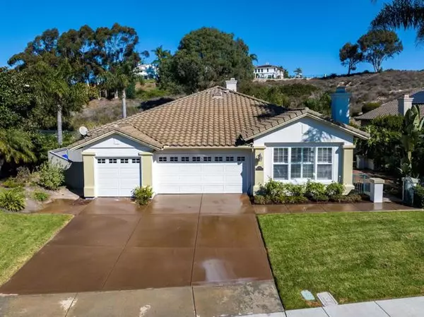 Carlsbad, CA 92011,1318 Savannah Lane