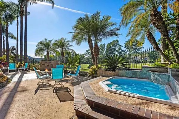 Carlsbad, CA 92011,7243 Spoonbill Lane