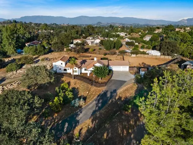 28843 Hideaway Lake Ln, Valley Center, CA 92082