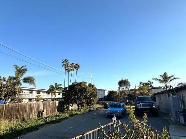 2650 Roosevelt Street, Carlsbad, CA 92008