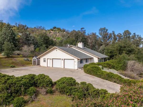 12093 Old Castle Road, Valley Center, CA 92082