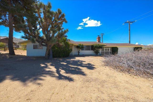 56523 Golden Bee Drive, Yucca Valley, CA 92284