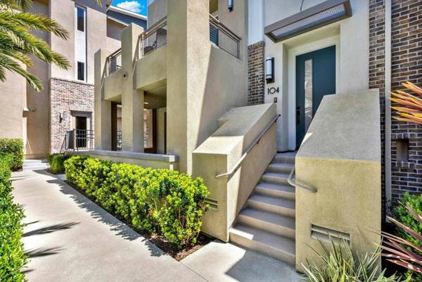 Carlsbad, CA 92009,6082 Colt Place #104